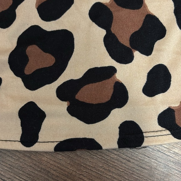 Cheetah Print Top - Picture 3 of 4